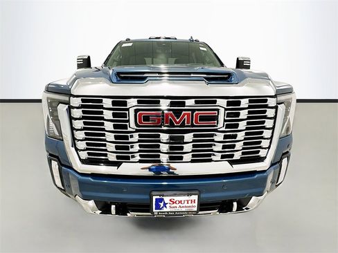 New 2025 GMC Sierra 2500 Denali w/ Denali Reserve Package image 2