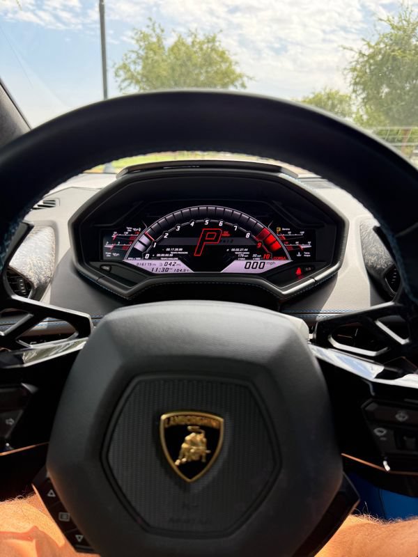 Used 2021 Lamborghini Huracan EVO RWD image 27