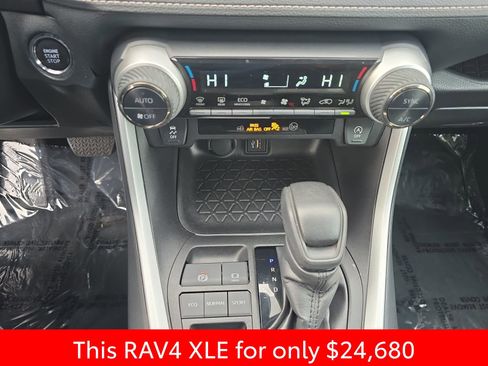 Used 2024 Toyota RAV4 XLE image 29