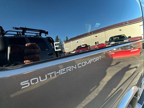 Used 2015 Chevrolet Express 2500 image 10