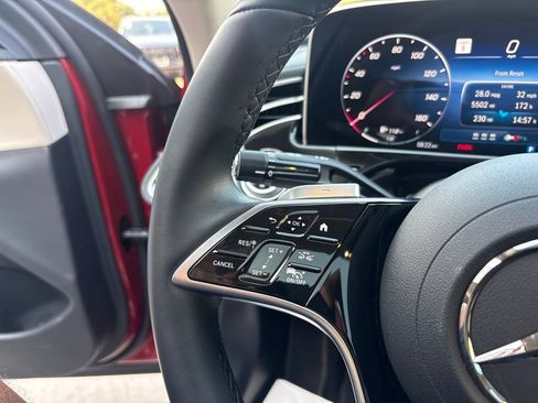 Used 2025 Mercedes-Benz E 350 4MATIC Sedan image 24