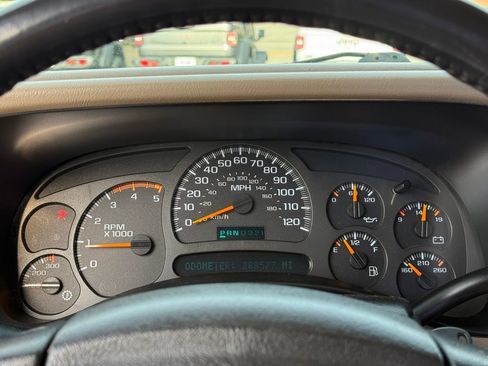 Used 2004 Chevrolet Silverado 2500 LS w/ Skid Plate Package image 16