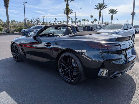 Used 2022 BMW Z4 M40i w/ Driving Assistance Package image 10