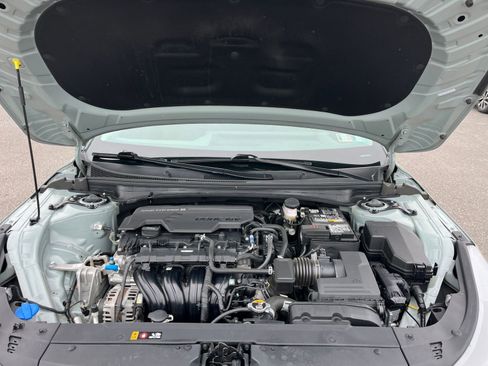 Used 2025 Kia K4 LXS image 32