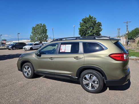 Used 2025 Subaru Ascent Premium AWD/4WD image 5