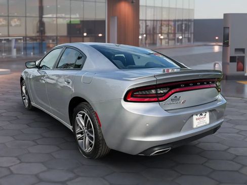 Used 2019 Dodge Charger SXT AWD/4WD image 8
