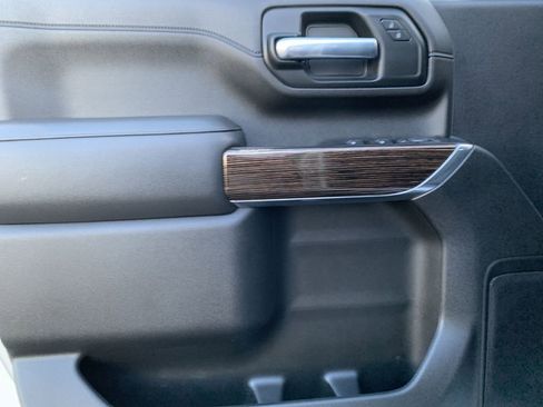 Used 2023 GMC Sierra 2500 SLE image 15