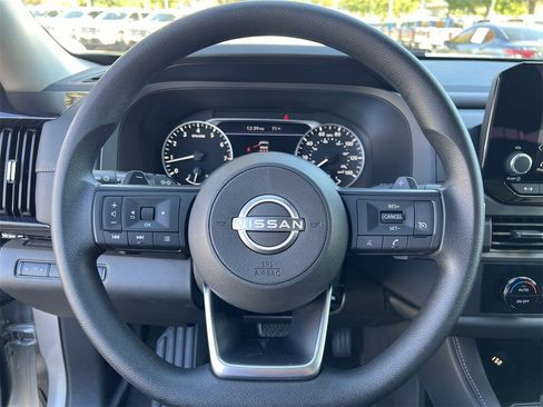 Certified 2025 Nissan Pathfinder S image 9