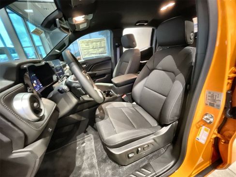 Used 2026 Chevrolet Colorado LT image 5