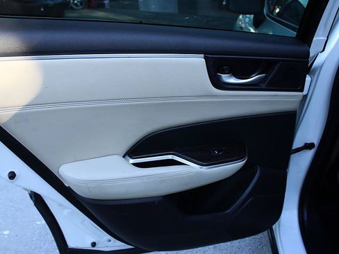 Used 2019 Honda Clarity Plug-In Hybrid image 13