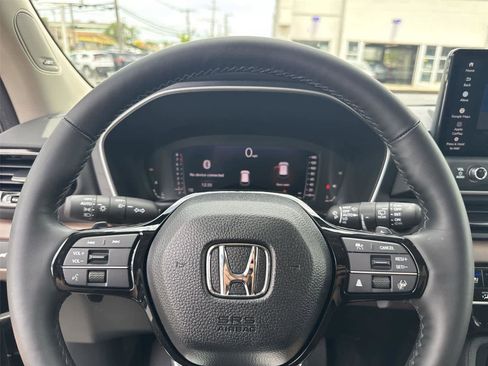 Used 2026 Honda Pilot Elite image 18
