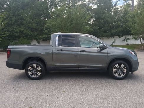 Used 2017 Honda Ridgeline RTL-T image 3
