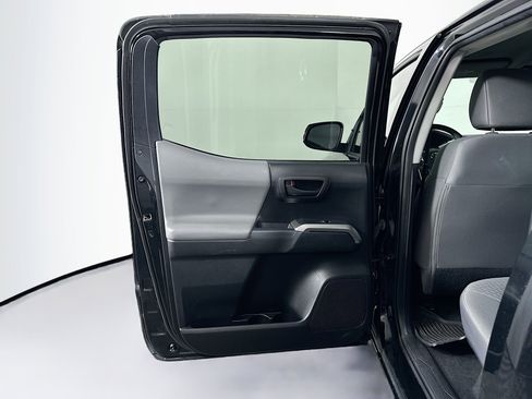 Used 2021 Toyota Tacoma SR5 RWD image 25