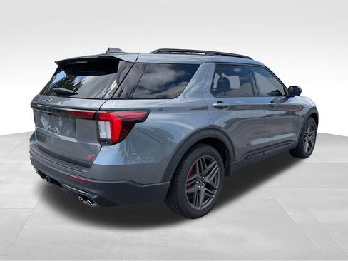 Used 2025 Ford Explorer ST w/ Sun And Sound Package AWD/4WD image 5