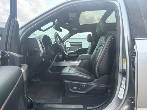 Used 2021 Ford F350 Platinum w/ Tremor Off-Road Package AWD/4WD image 23