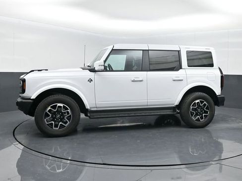 New 2025 Ford Bronco Outer Banks image 4