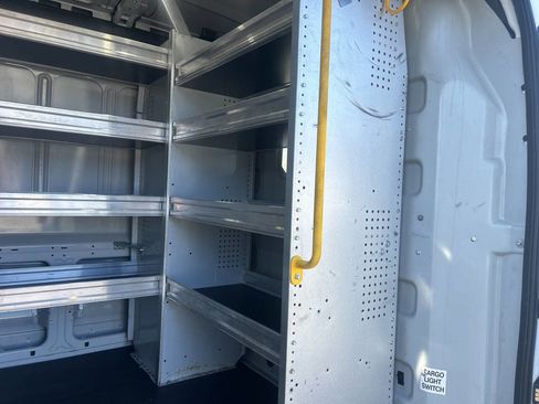 Used 2020 Ford Transit 250 Medium Roof image 17