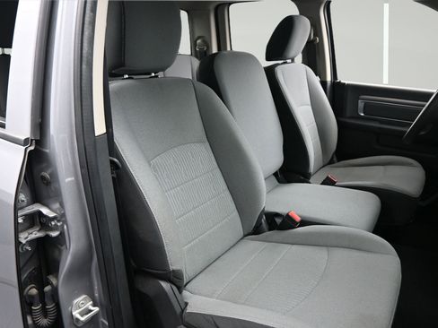 Used 2024 RAM 1500 Classic SLT AWD/4WD image 14