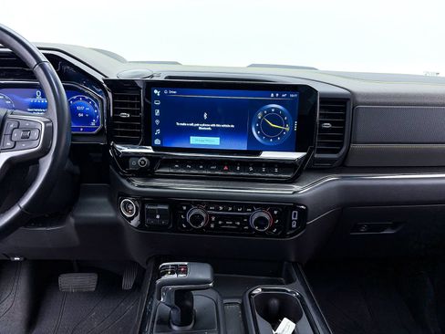 Used 2023 Chevrolet Silverado 1500 ZR2 w/ Technology Package image 10