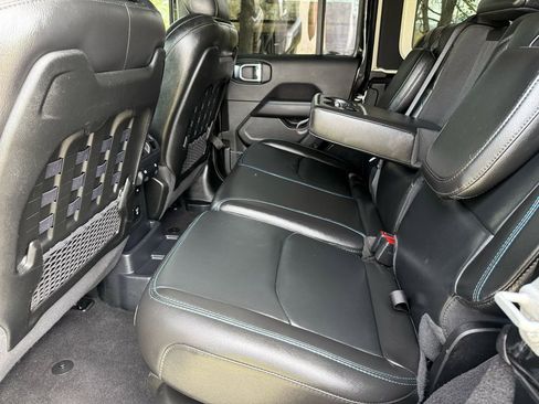 Used 2021 Jeep Wrangler Unlimited Rubicon 4xe w/ Steel Bumper Group image 36