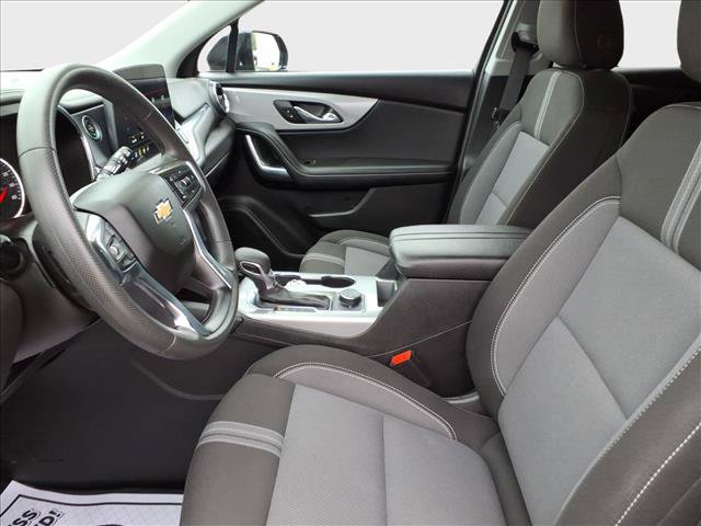 Used 2025 Chevrolet Blazer LT FWD image 17