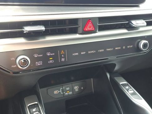 Used 2024 Kia Sorento EX w/ Panoramic Sunroof Package FWD image 35