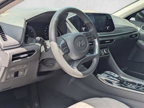 Used 2021 Hyundai Sonata SEL FWD image 2