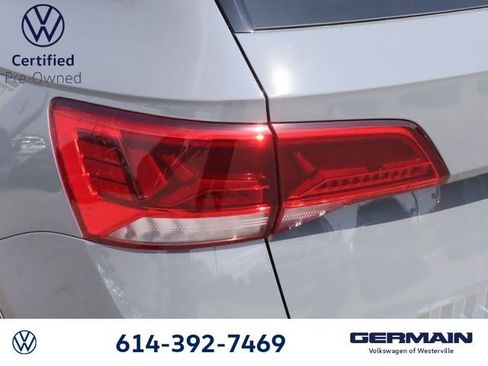 Certified 2024 Volkswagen Taos SE image 17