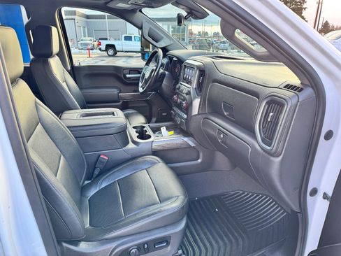 Used 2020 Chevrolet Silverado 1500 LTZ w/ LTZ Premium Package image 16