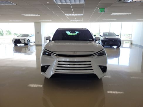 Used 2024 Lexus TX 350 FWD w/ Technology Package image 3