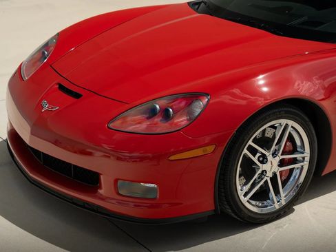 Used 2009 Chevrolet Corvette Z06 w/ Preferred Equipment Group RWD image 22