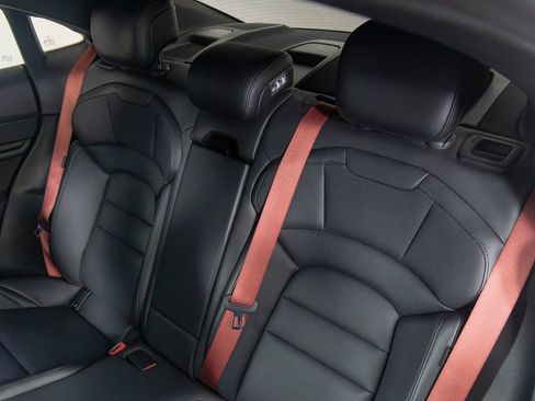 Certified 2023 Porsche Taycan 4S AWD/4WD image 39