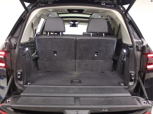 Used 2024 BMW X7 xDrive40i AWD/4WD image 43
