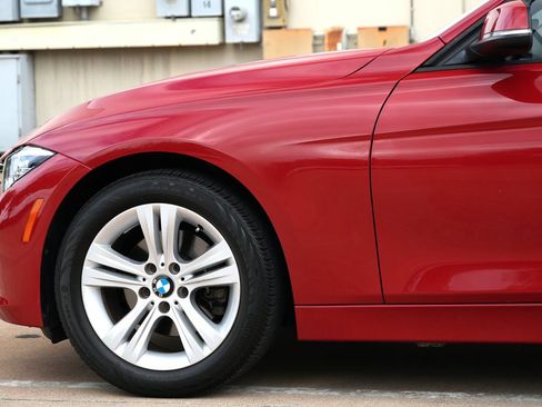Used 2018 BMW 320i Sedan w/ Convenience Package RWD image 25