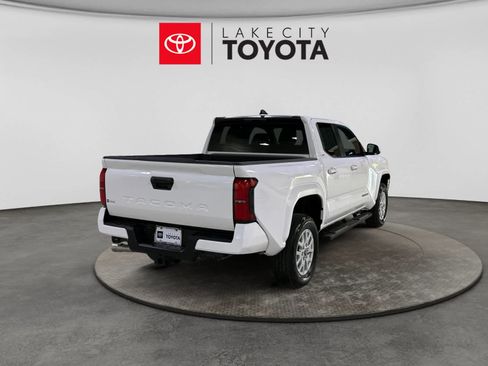 Used 2025 Toyota Tacoma SR5 RWD image 9