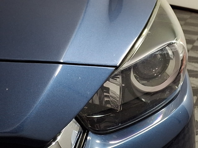 Used 2018 MAZDA MAZDA3 Touring FWD image 12