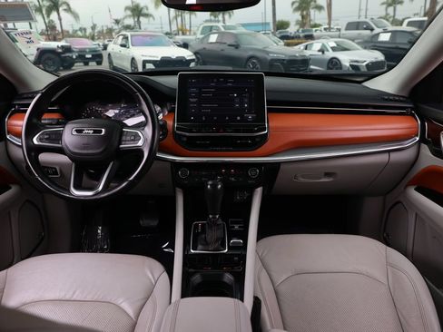 Used 2022 Jeep Compass Limited w/ Sun and Sound Group AWD/4WD image 24