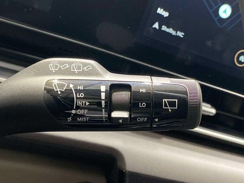New 2026 Kia Carnival EX FWD image 24