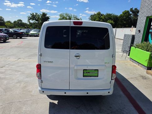 Used 2017 Nissan NV200 SV w/ Technology Package FWD image 13