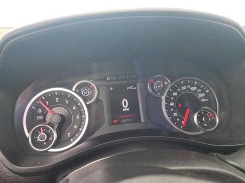 Used 2025 RAM 2500 Big Horn AWD/4WD image 11