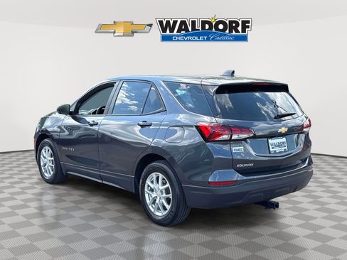 Used 2022 Chevrolet Equinox LS FWD image 4