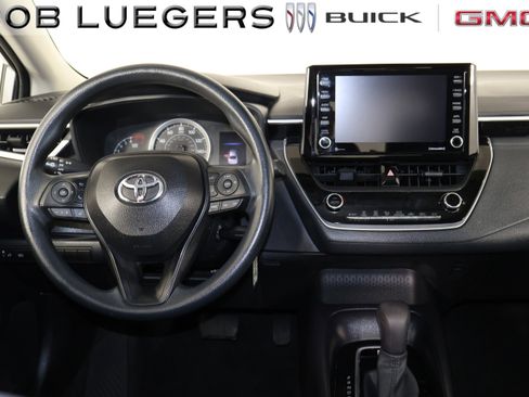 Used 2022 Toyota Corolla LE FWD image 14