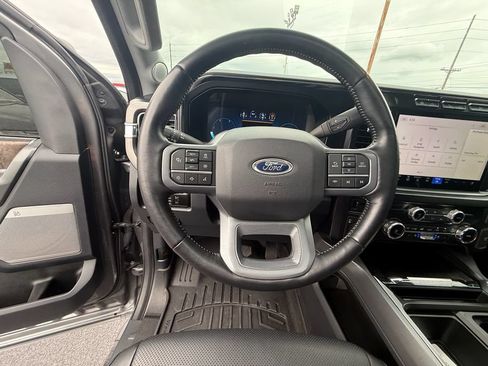 Used 2023 Ford F250 Lariat w/ Lariat Ultimate Package AWD/4WD image 16