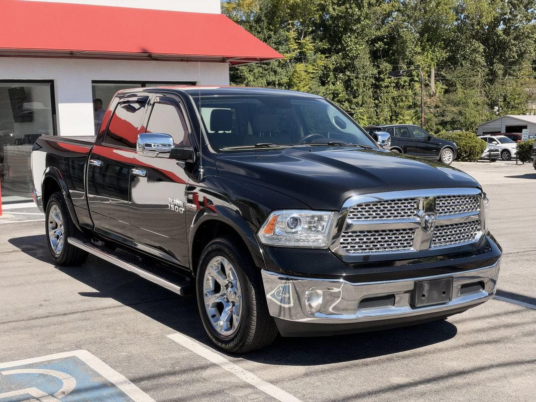 Used 2017 RAM 1500 Laramie w/ Convenience Group AWD/4WD image 8