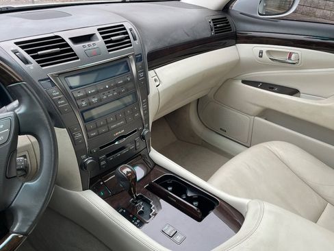 Used 2007 Lexus LS 460 image 42