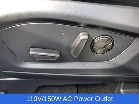 Used 2025 Ford Explorer ST-Line w/ Premium Package image 18