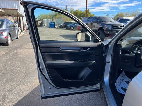 Used 2019 MAZDA CX-5 Touring image 26