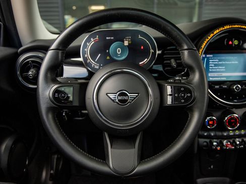 Used 2023 MINI Cooper 2-Door Hardtop FWD image 27
