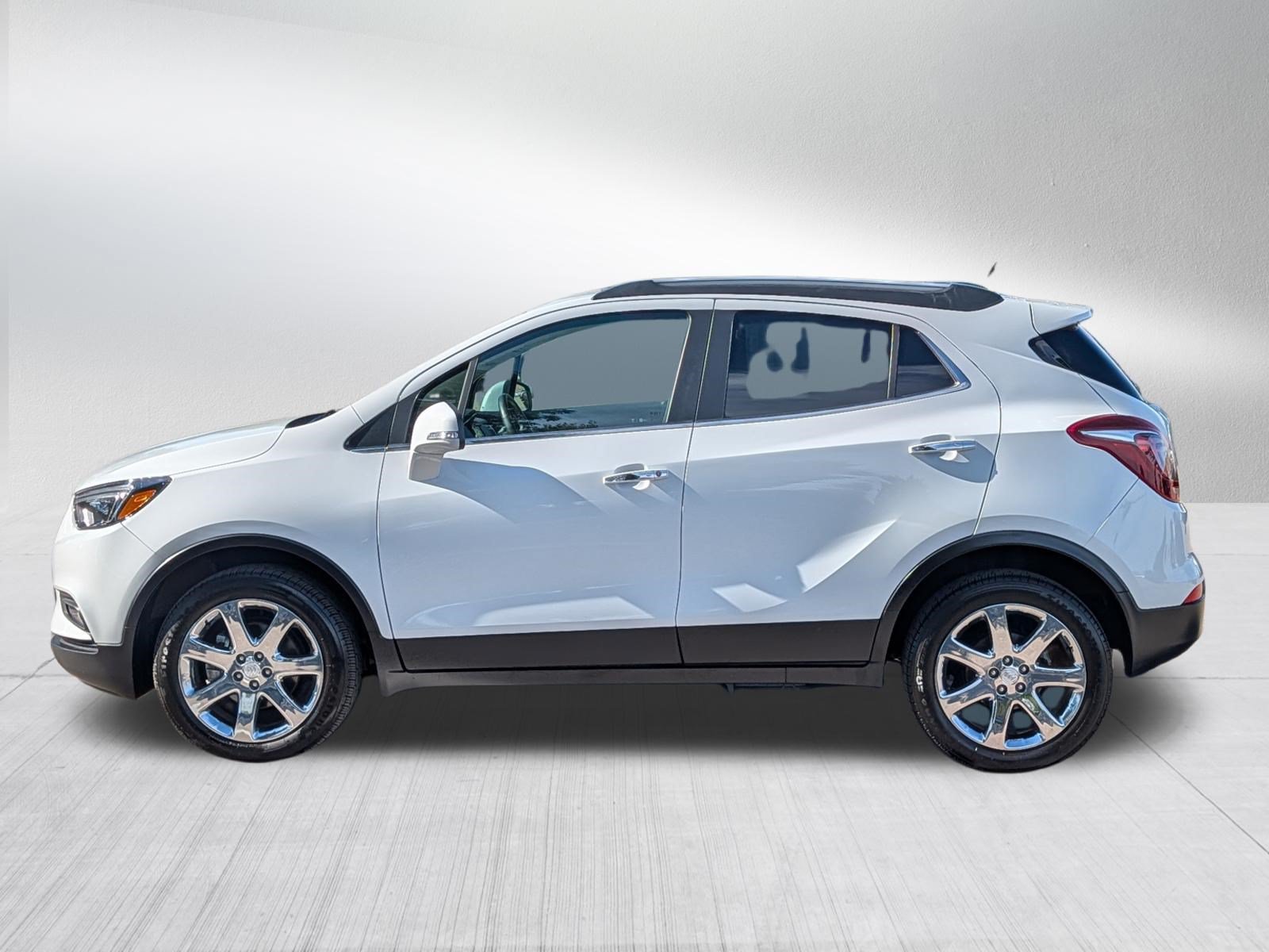 Used 2017 Buick Encore Essence w/ Experience Buick Package AWD/4WD image 4