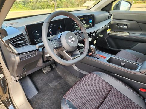 New 2025 Nissan Kicks SR w/ SR Premium Package image 10